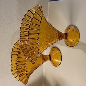 Vintage mid-century ruffled edge amber glass fan vase